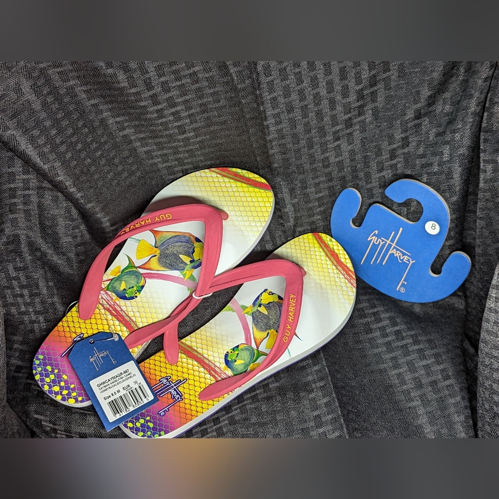 Guy Harvey Women's Cayman Angelfish Flip Flops Size 8 and 10.